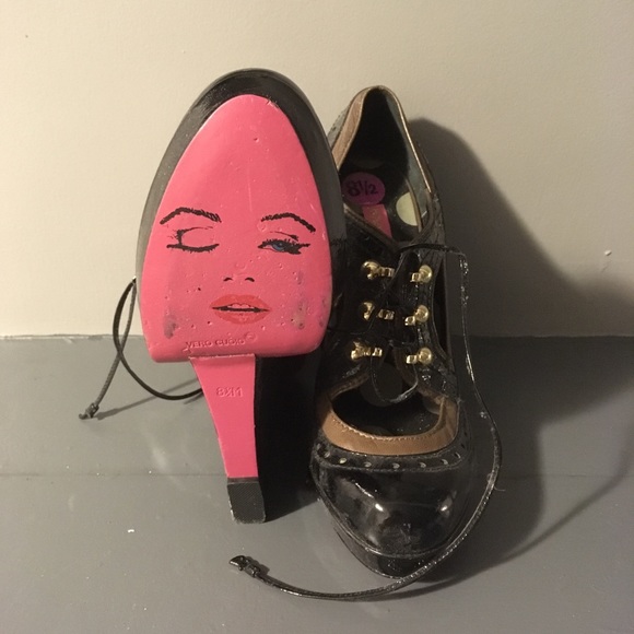 Betsy Johnson lace up wedge - Picture 4 of 4